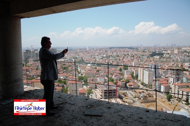 Erkan İnşaat Pırlanta Göztepe Projesi için bayrağı zirveye dikti